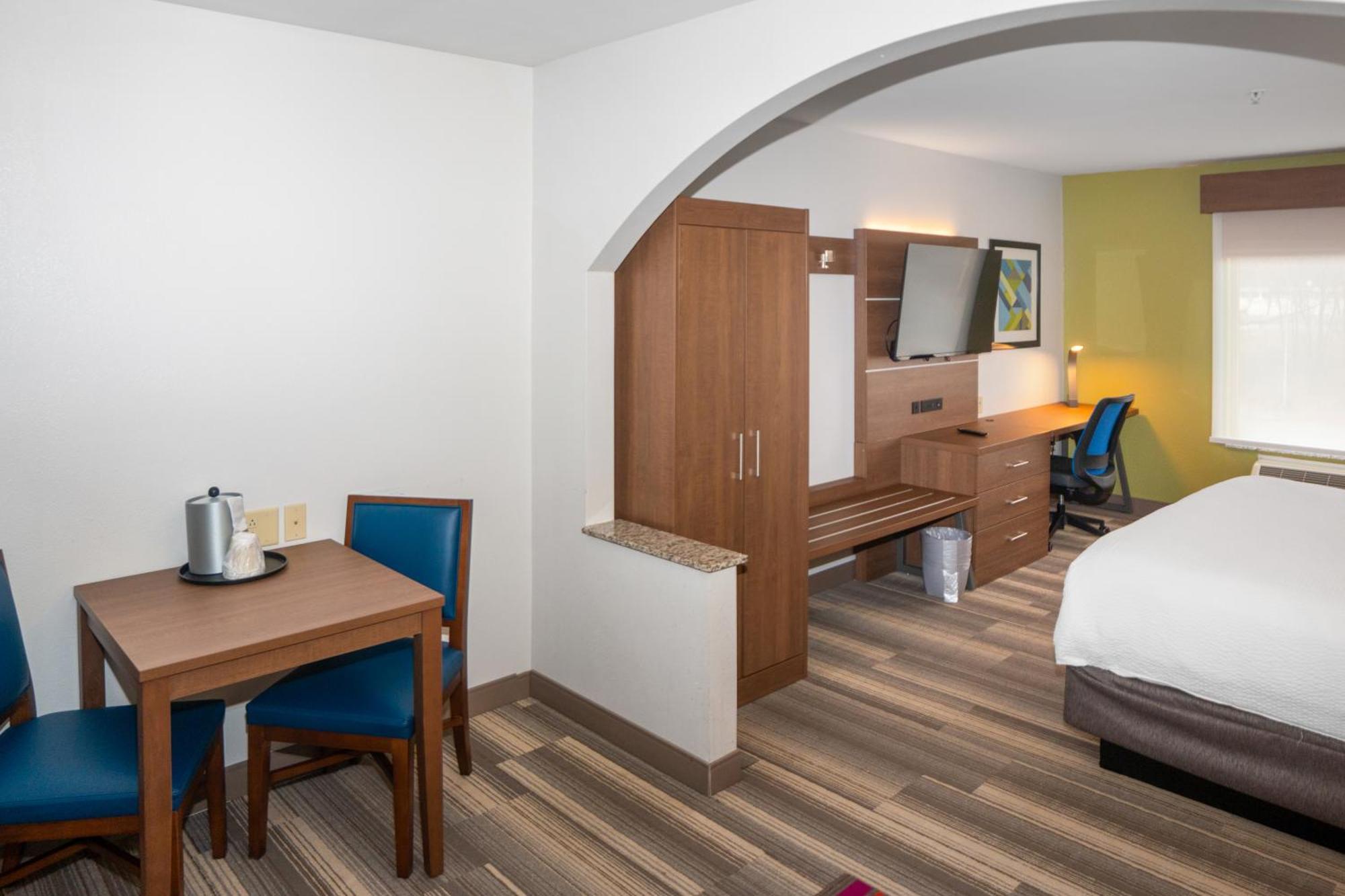 Resort Express And Stroudsburg-poconos By Ihg Stroudsburg